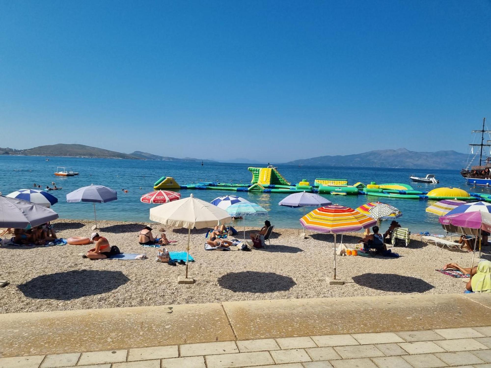 Brand New Apartments Sarandë 外观 照片